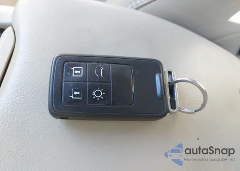 2010 Volvo Xc60 T6/T6 R-Design z USA, uszkodzony, nr VIN YV4992DZ9A2106967